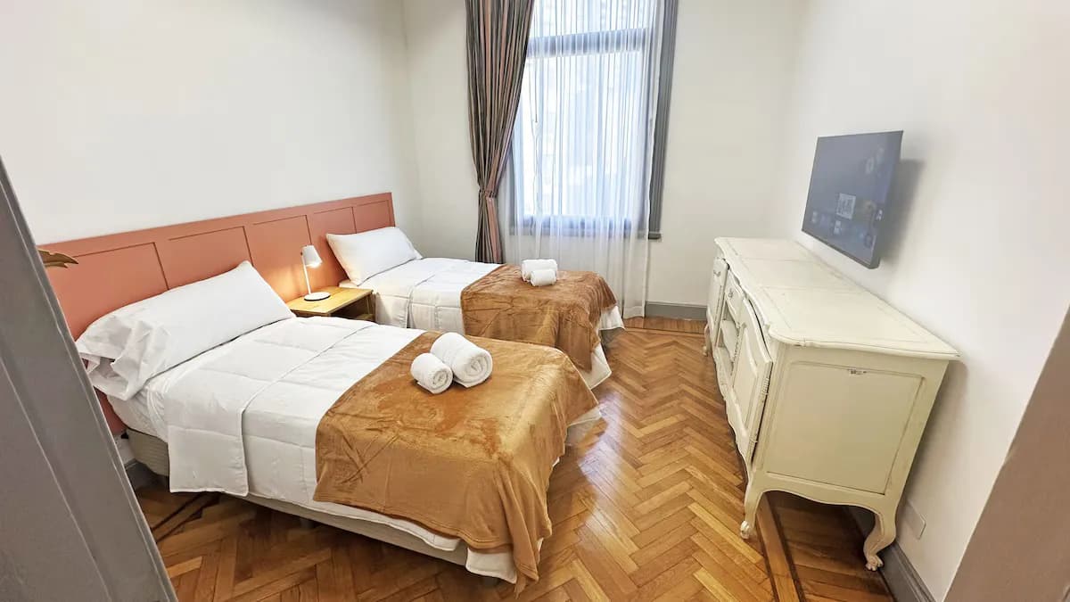 Amplio y elegante 2 Dorm. · Obelisco · 2 baños 3